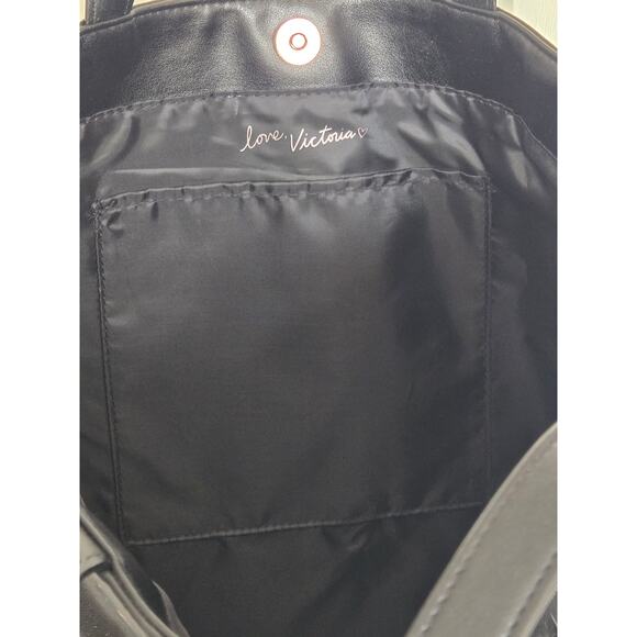 NEW Victoria's Secret Large BlackTote/Overnight Bag FLIRTY FRINGE LIMITEDEDITION - Picture 4 of 4